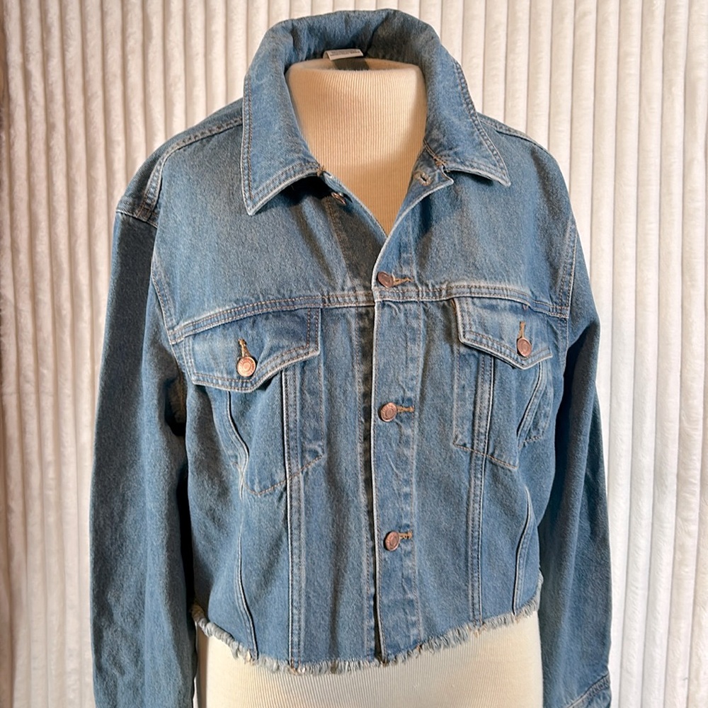 PINK by Victoria’s Secret cropped denim, Jean jacket size medium